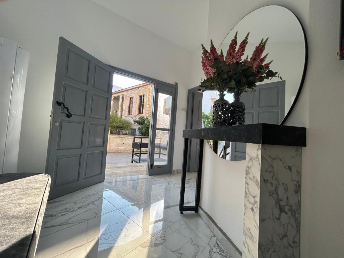 Royal Goddess Guest House, Walled City Famagouste Extérieur photo