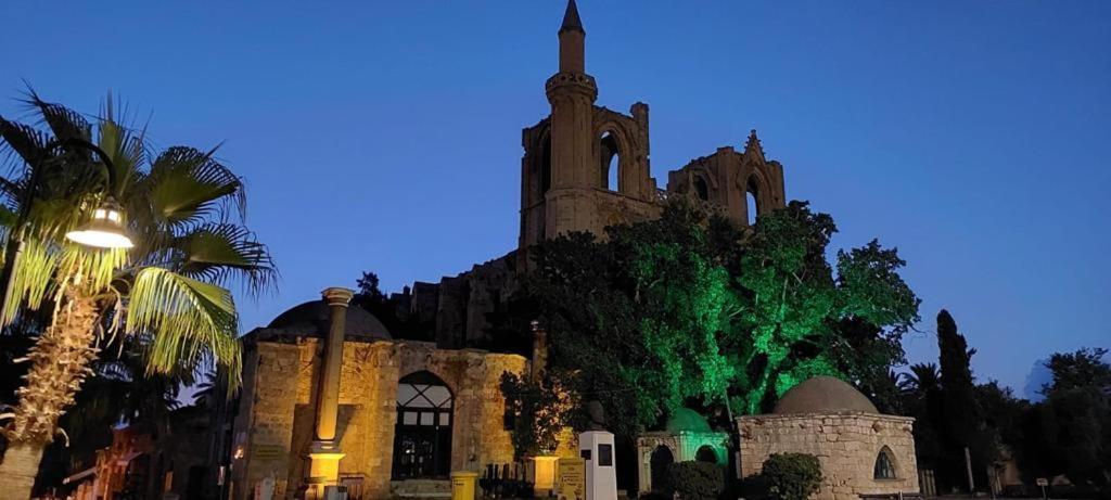 Royal Goddess Guest House, Walled City Famagouste Extérieur photo