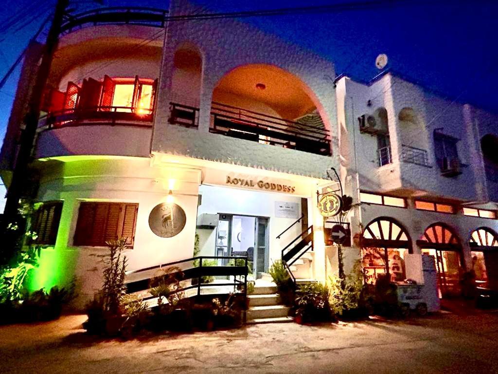 Royal Goddess Guest House, Walled City Famagouste Extérieur photo