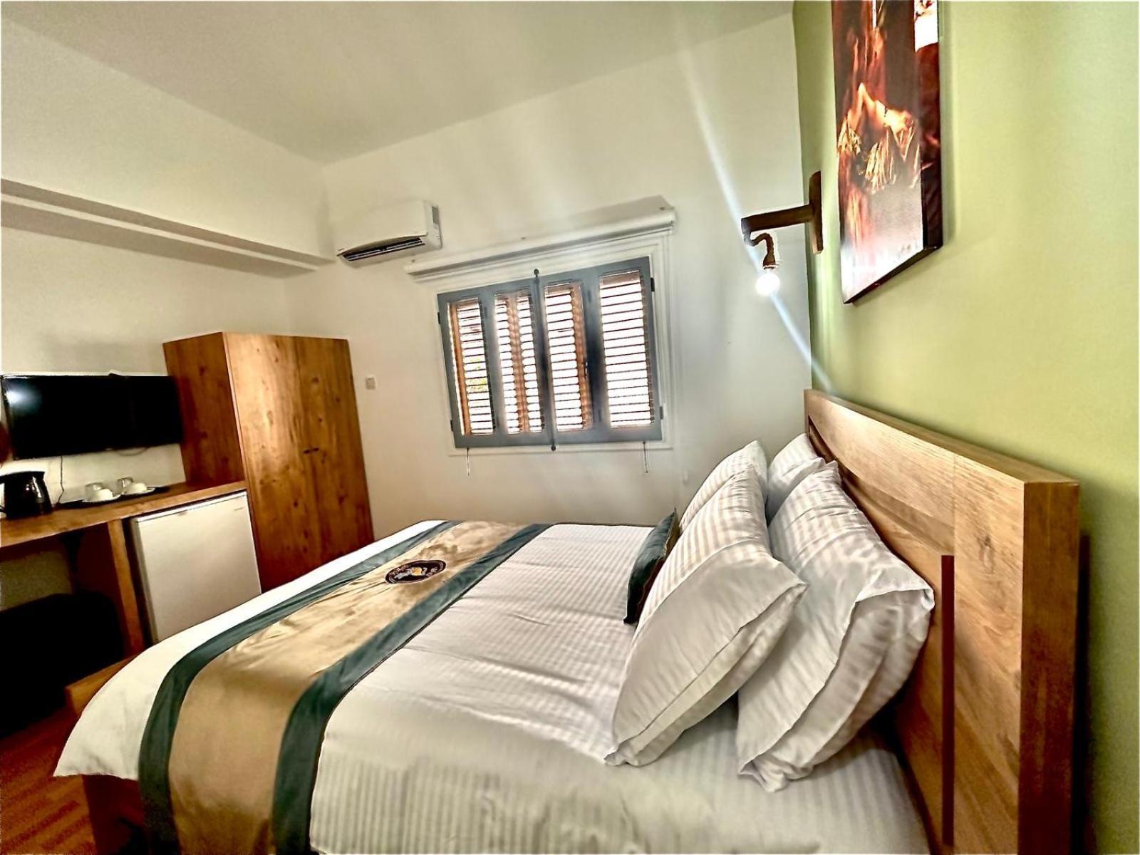Royal Goddess Guest House, Walled City Famagouste Extérieur photo