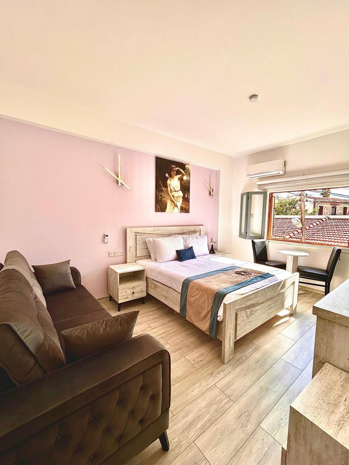 Royal Goddess Guest House, Walled City Famagouste Extérieur photo